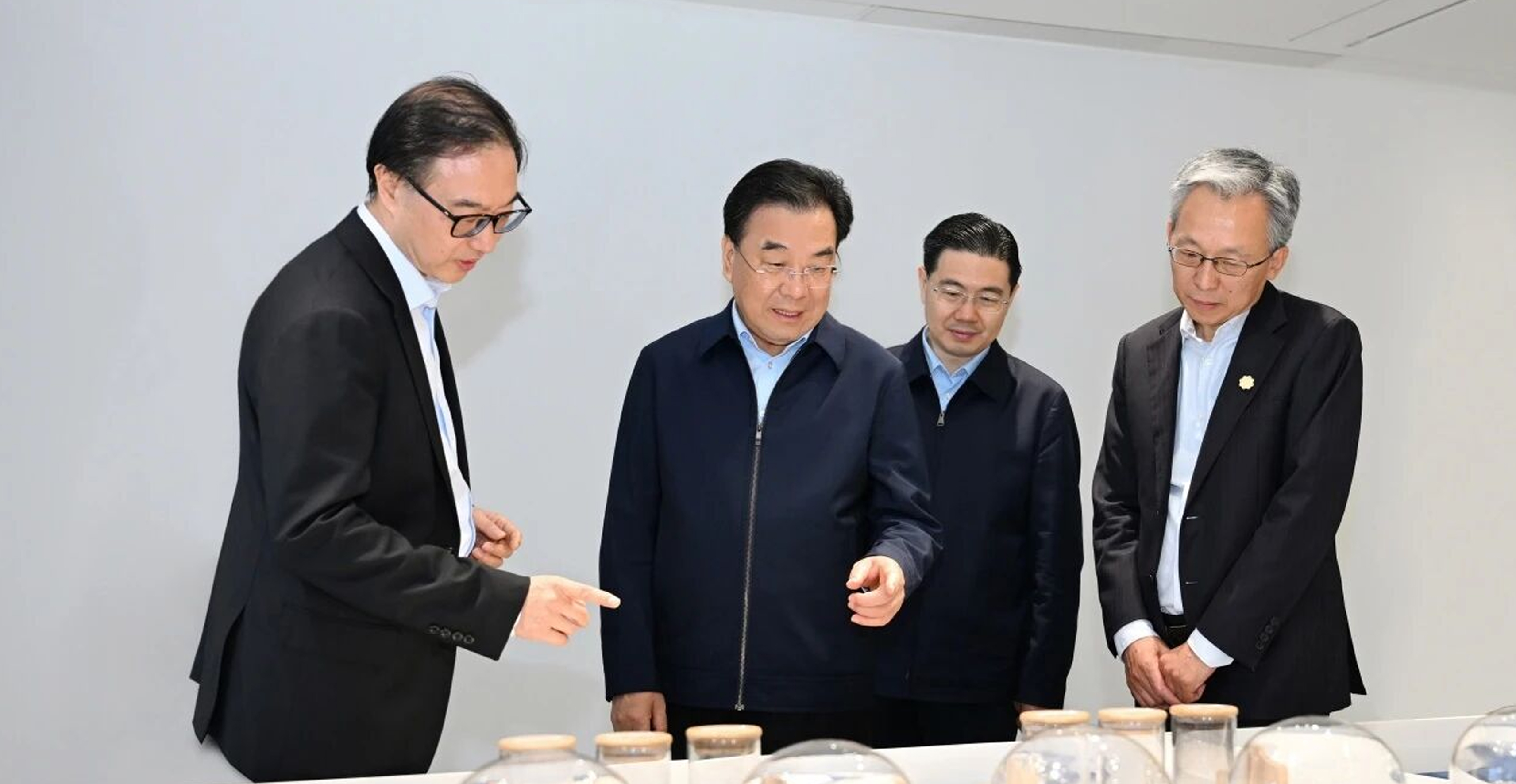 信长星在南京调研时强调 增强战略定力 坚定发展信心 持续推动高质量发展向新向好